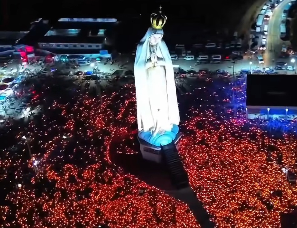 Home 18 1001240097 Home