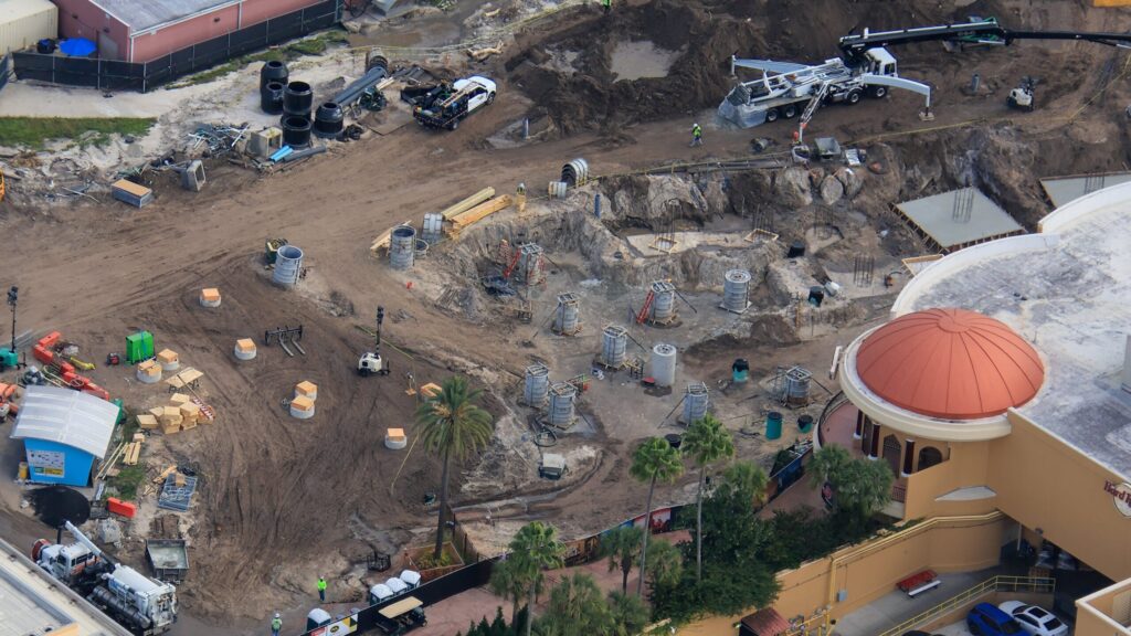 Nova montanha-russa do Universal Orlando Resorts começa a ganhar forma Nova montanha-russa do Universal Orlando Resorts começa a ganhar forma