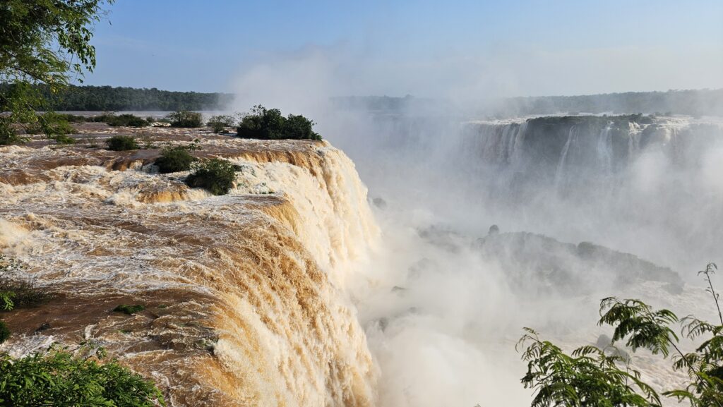 Foz do Iguaçu marca presença em campanha da Embratur nos Estados Unidos e Canadá Foz do Iguaçu marca presença em campanha da Embratur nos Estados Unidos e Canadá