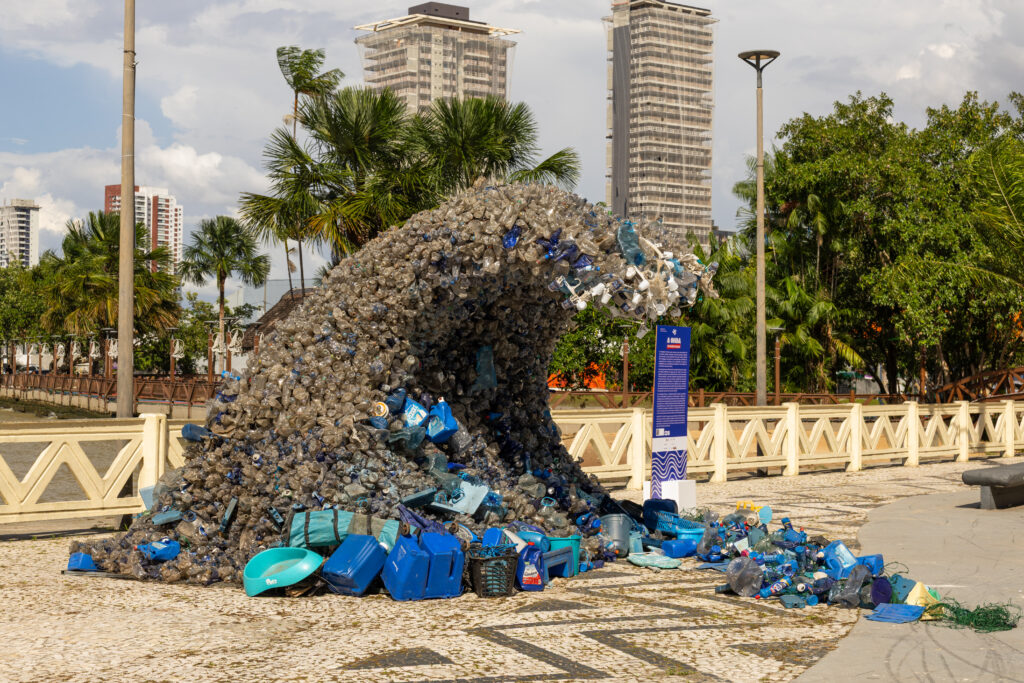 Accor e sua marca Novotel levam intervenção artística "A Onda" à Virada Sustentável Belém 2025, durante a COP30 Accor e sua marca Novotel levam intervenção artística "A Onda" à Virada Sustentável Belém 2025, durante a COP30