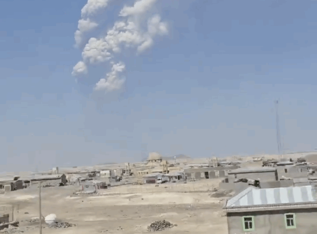 Erupção de vulcão na Etiópia provoca cancelamentos de voos em vários países Erupção de vulcão na Etiópia provoca cancelamentos de voos em vários países