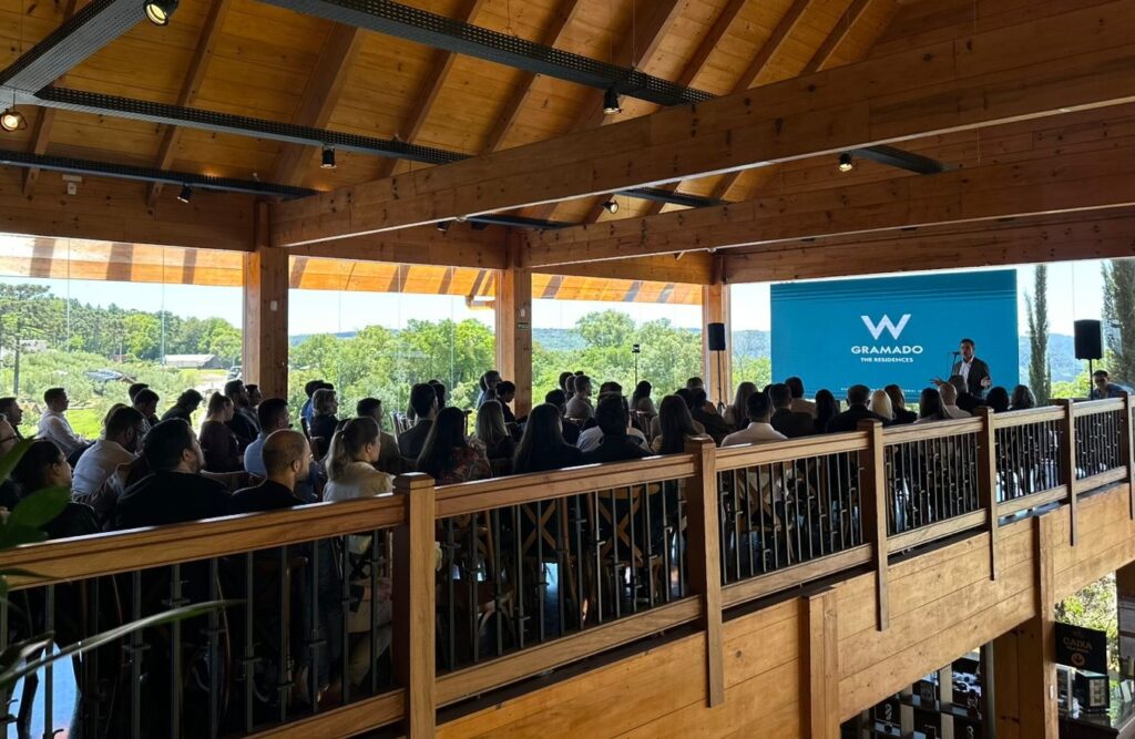 Piscina com música subaquática e spa sensorial: os detalhes do novo W em Gramado de R$ 300 milhões Piscina com música subaquática e spa sensorial: os detalhes do novo W em Gramado de R$ 300 milhões