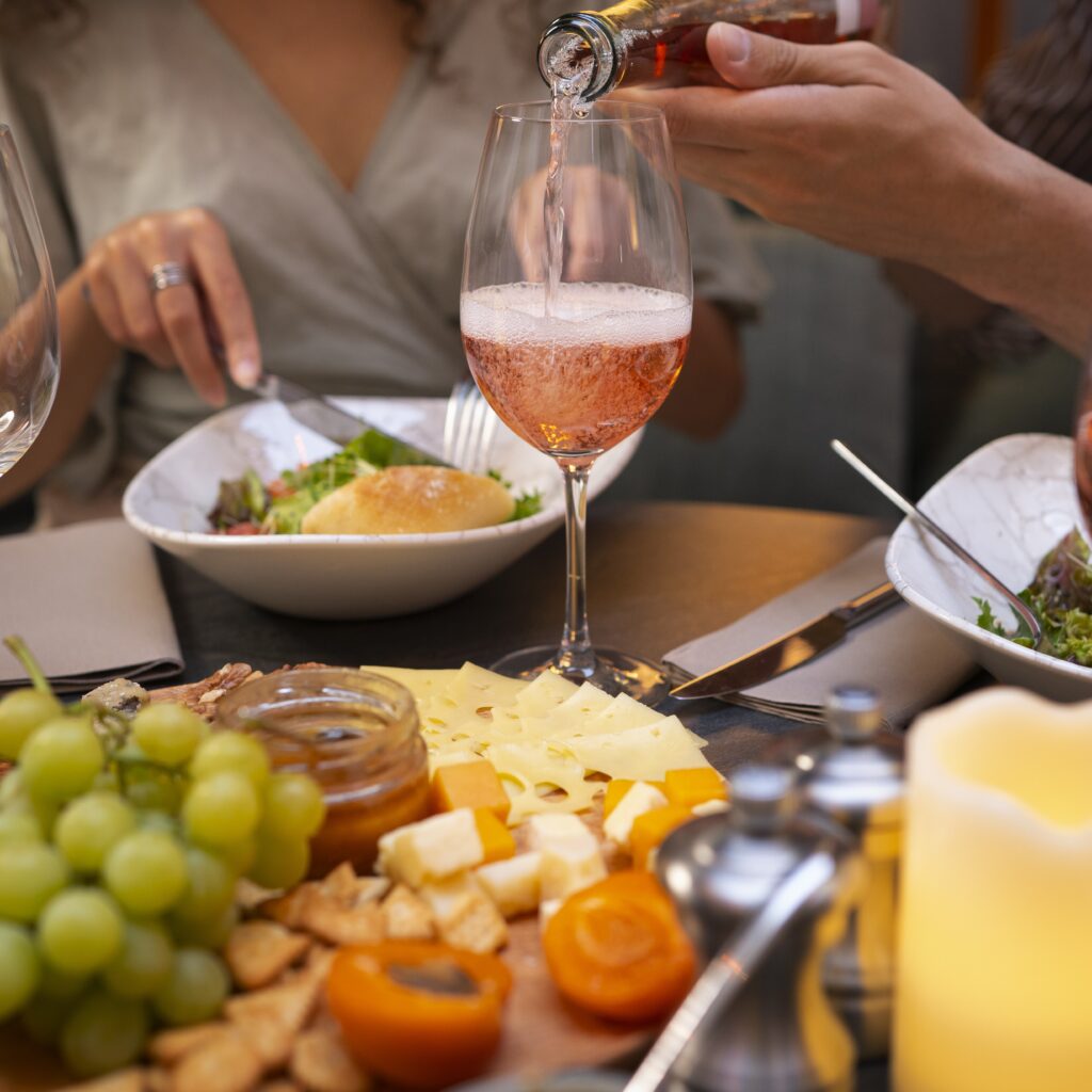 Copacabana Palace promove a 3° edição do Provence Brunch, em parceria com o prestigiado rosé Whispering Angel Copacabana Palace promove a 3° edição do Provence Brunch, em parceria com o prestigiado rosé Whispering Angel