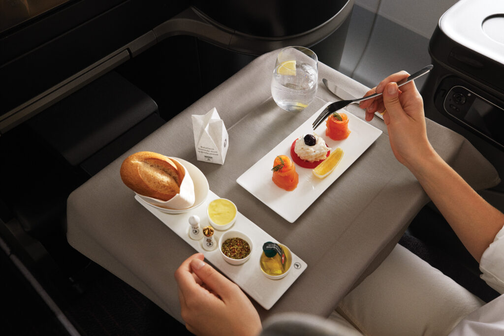 Turkish Airlines apresenta serviço de bordo renovado e eleva padrão da Classe Econômica Turkish Airlines apresenta serviço de bordo renovado e eleva padrão da Classe Econômica
