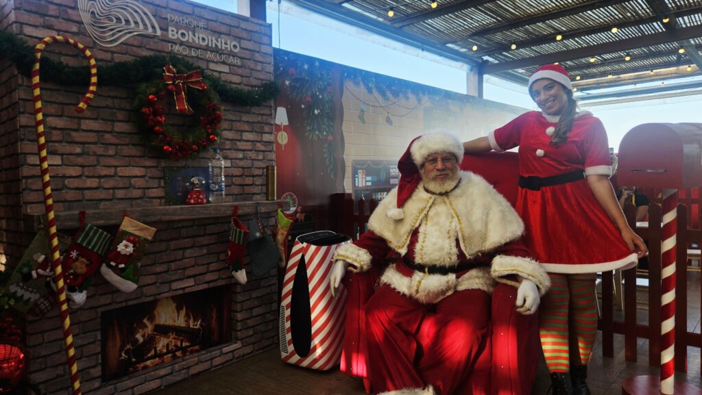 Recorde de visitantes impulsiona 2025 histórico no Bondinho Pão de Açúcar, que celebra Natal com Vila do Papai Noel
