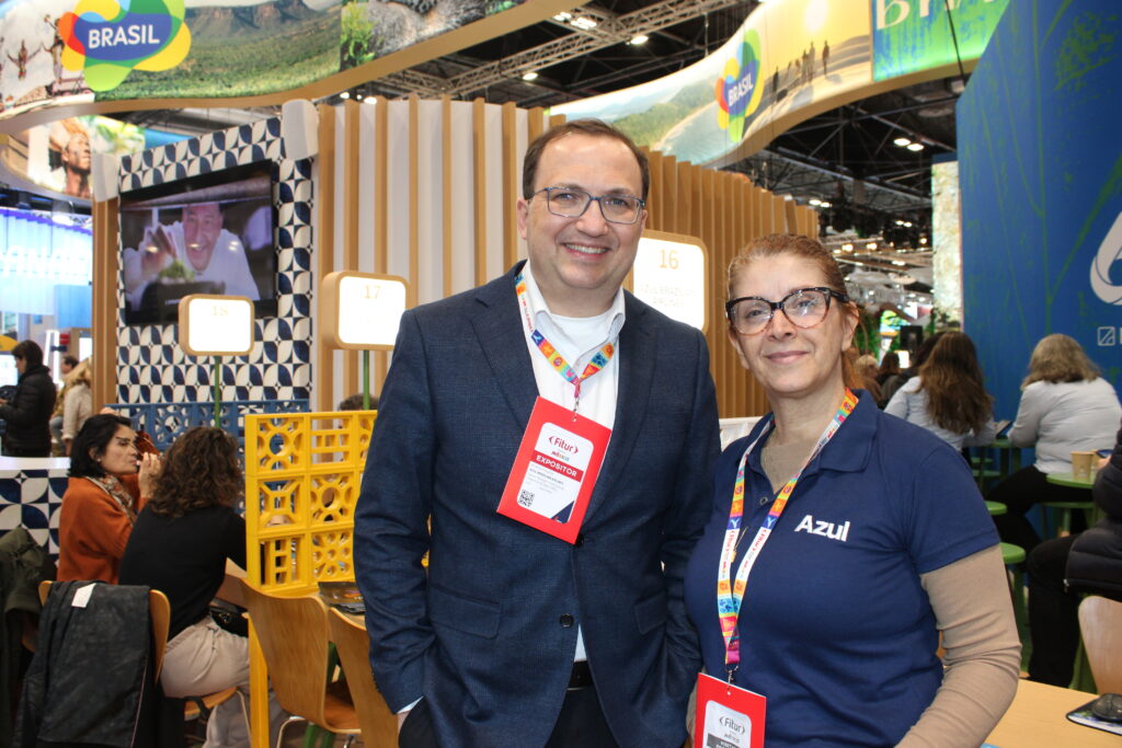 Azul e Embratur anunciarão automação do Brasil Airpass e gamificação no Brasil Travel Specialist na Fitur 2026