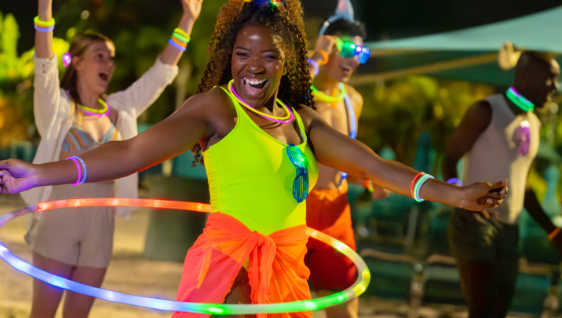 Novas atrações, descontos e experiências exclusivas: o que a United Parks & Resorts revelou no Summit da HotelDO