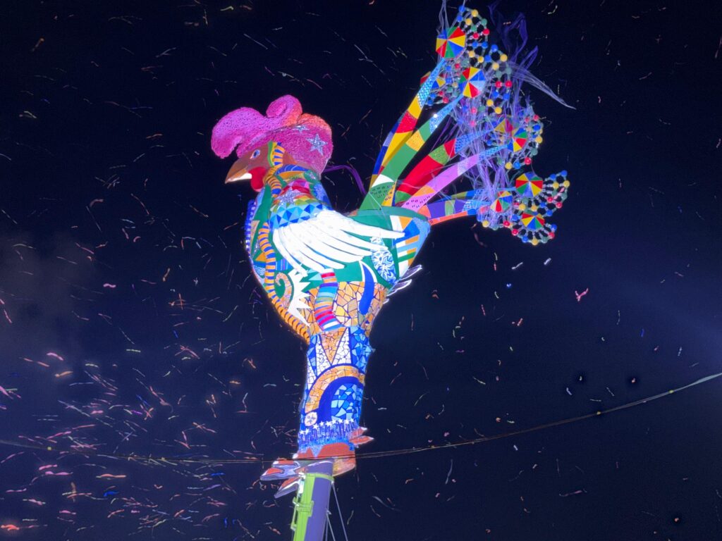 Subida do Galo da Madrugada marca abertura do Carnaval do Recife 2026 com homenagem e mensagem de fraternidade Subida do Galo da Madrugada marca abertura do Carnaval do Recife 2026 com homenagem e mensagem de fraternidade