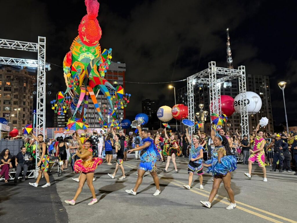 Carnaval do Recife movimenta R$2,8 bi e reúne 3,7 milhões de foliões