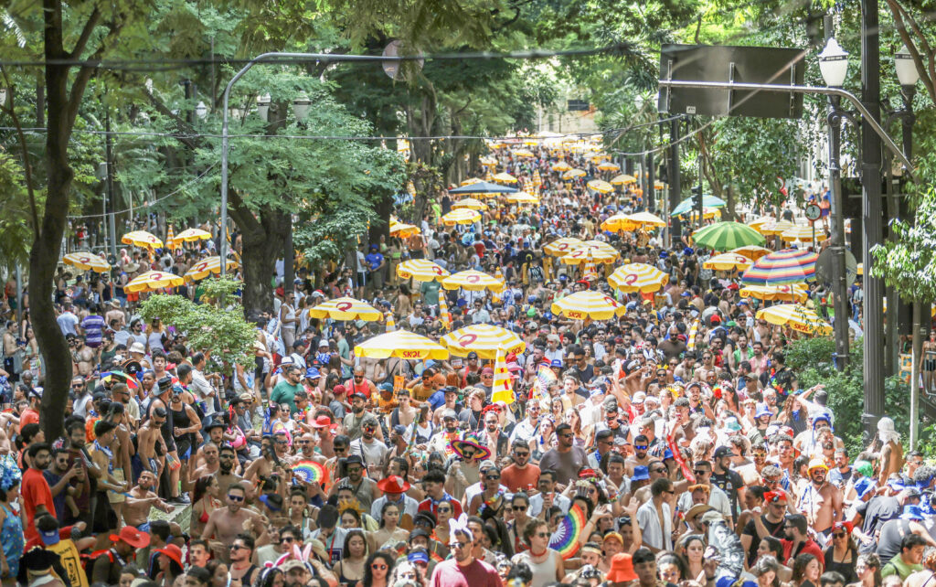 Carnaval de São Paulo movimenta R$ 4 bilhões no turismo em 2026, diz Fhoresp Carnaval de São Paulo movimenta R$ 4 bilhões no turismo em 2026, diz Fhoresp