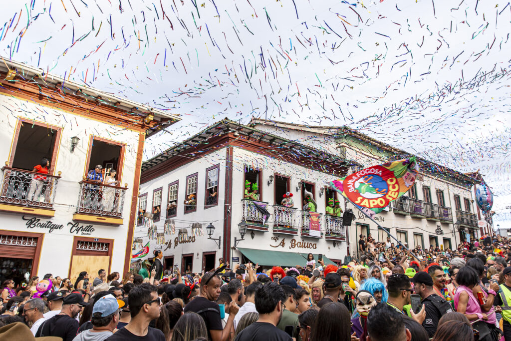 Carnaval de Diamantina já começou e deve atrair cerca de 40 mil foliões por dia Carnaval de Diamantina já começou e deve atrair cerca de 40 mil foliões por dia