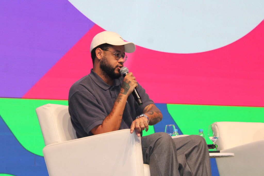 Emicida encerra o primeiro dia do Lacte 21 e diz: “Não há ativo maior do que ser quem você é no trabalho”