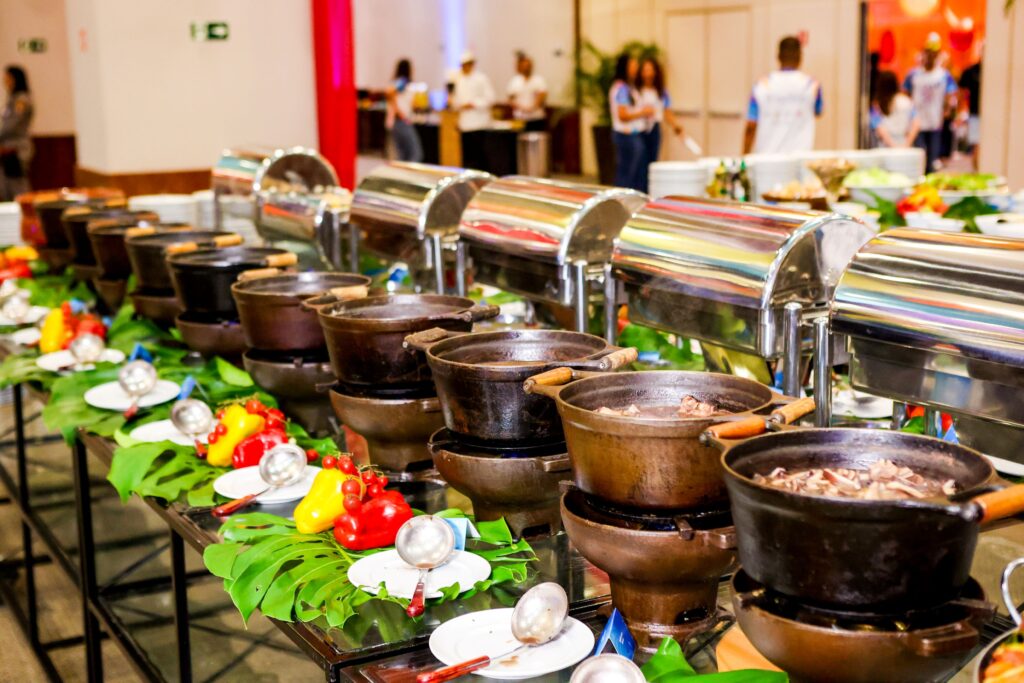 15 hotéis do Rio com feijoada, baile e samba para um Carnaval inesquecível