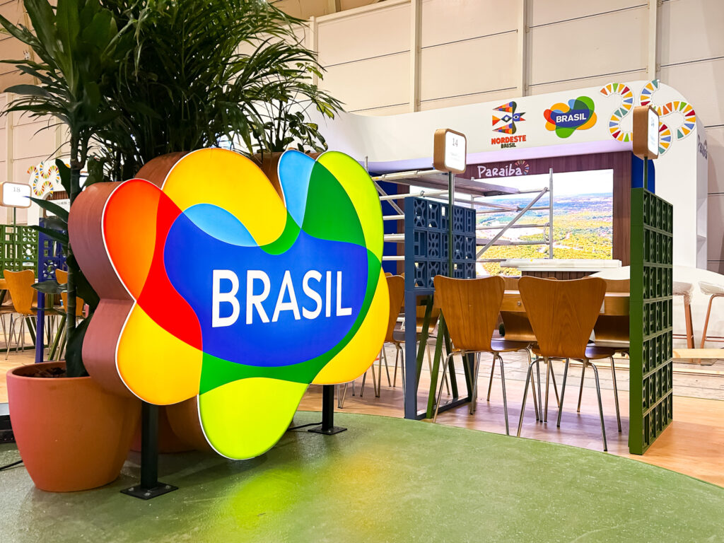 Marca Brasil no estande da Embratur BTL BRASIL