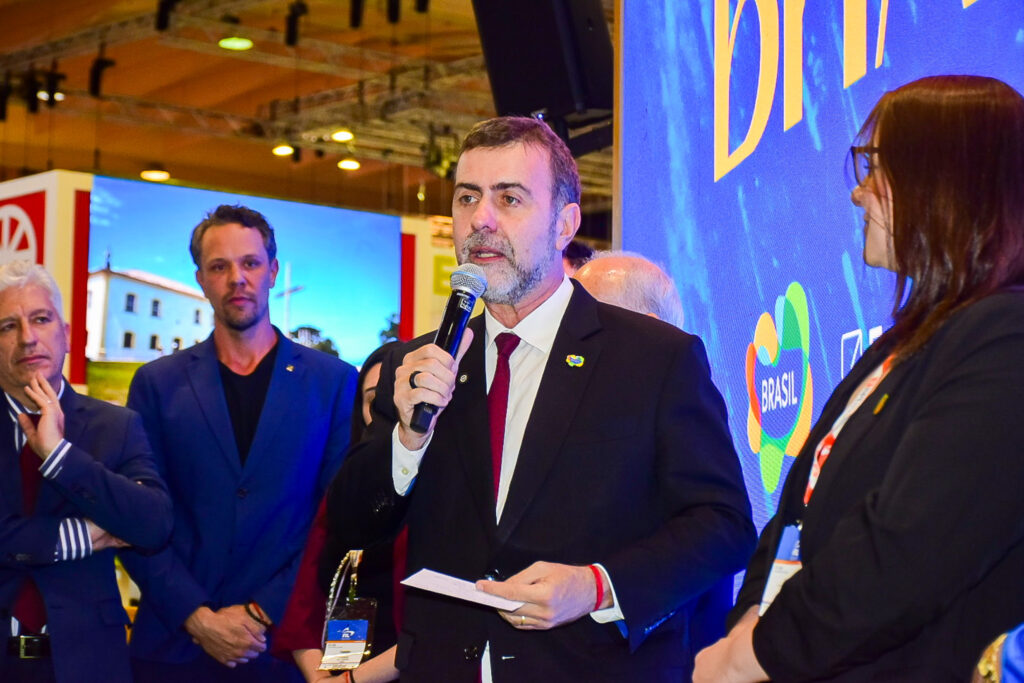 Embratur apresenta campanha: “Para se renovar, não há lugar como Brasil” Embratur
