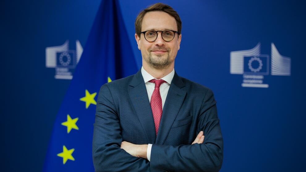 União Europeia posterga uso total do EES para aliviar filas em aeroportos na temporada de verão