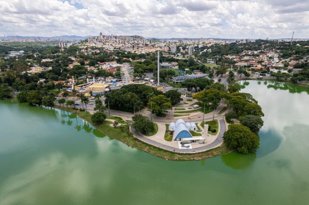 Rio de Janeiro lidera reservas do Carnaval 2026 e Belo Horizonte avança para 3ª; confira destinos carnaval