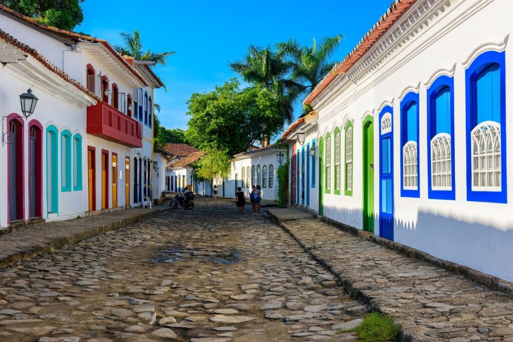 Rio de Janeiro lidera reservas do Carnaval 2026 e Belo Horizonte avança para 3ª; confira destinos Rio de Janeiro lidera reservas do Carnaval 2026 e Belo Horizonte avança para 3ª; confira destinos