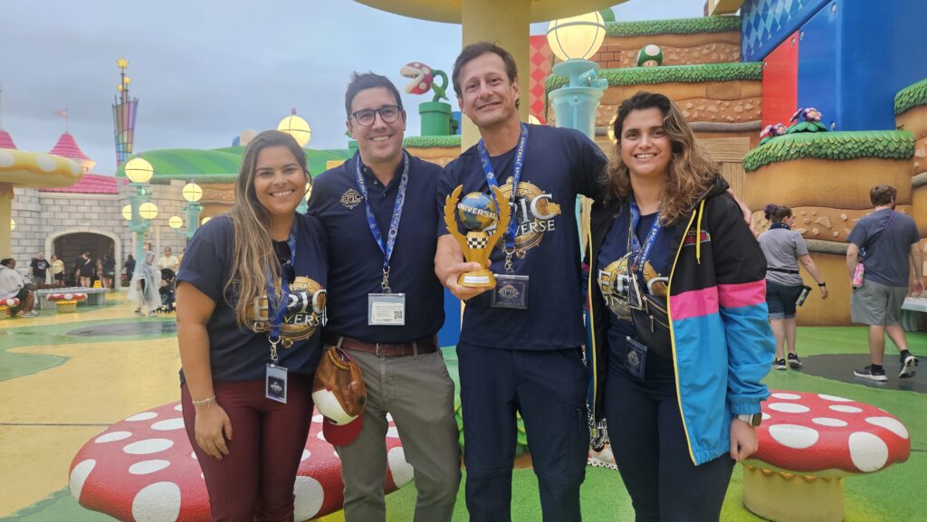 Conhecer o destino e trabalhar com o que ama: a fórmula do agente que mais vendeu hotéis da Universal na campanha da Azul Viagens Agente
