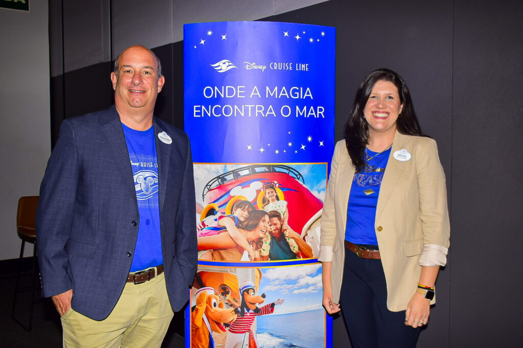 Alexander Haim e Bruna Bertozzo, da Disney Cruise Line (Ana Azevedo/M&E)