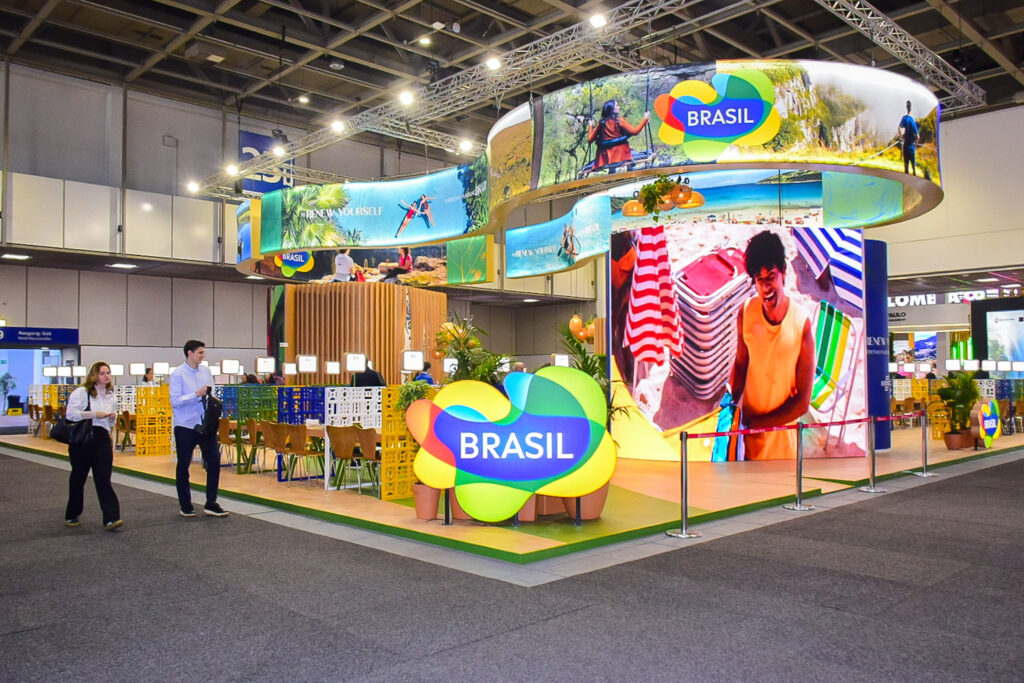 Brasil: Conectividade aérea e promoção da paz são estratégias essenciais para captar mercado alemão, diz embaixador na ITB 2026 BRASIL