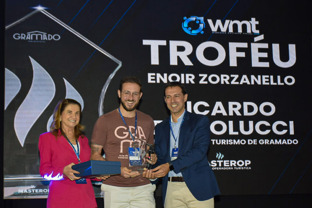 Ricardo Bertolucci, secretario de Turismo de Gramado foi homenageado pela Masterop