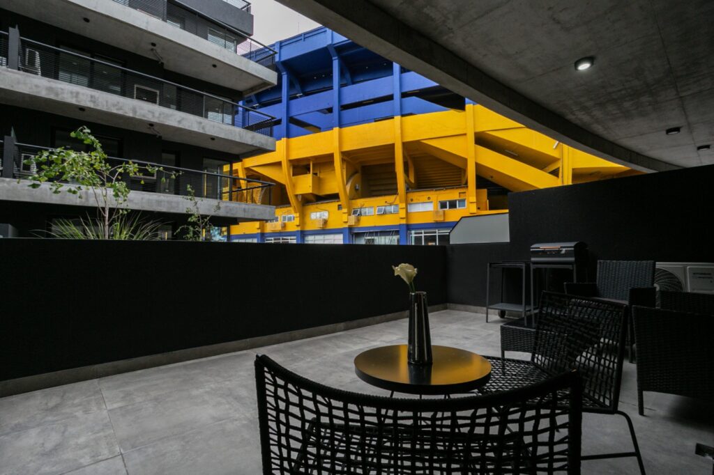 Hotel temático em frente à La Bombonera aposta no turismo esportivo em Buenos Aires Hotel temático em frente à La Bombonera aposta no turismo esportivo em Buenos Aires