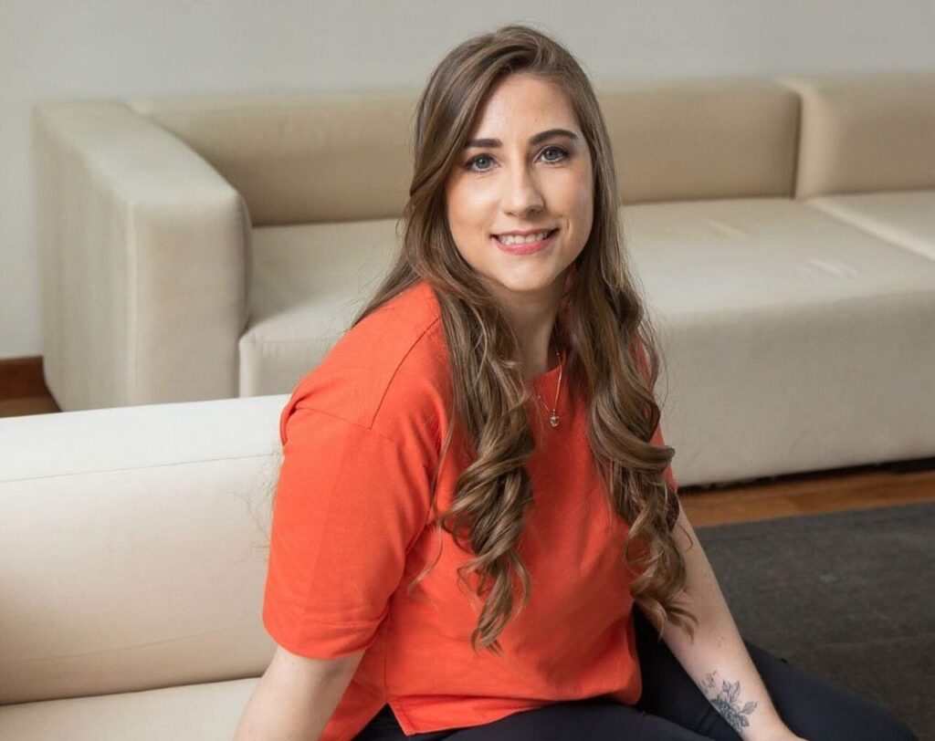 Vanessa Silva: da assessoria de imprensa à liderança do núcleo de turismo da Fato Relevante Vanessa Silva: da assessoria de imprensa à liderança do núcleo de turismo da Fato Relevante