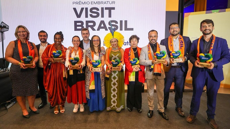 Embratur premia destaques do Turismo e leva vencedores ao palco do Visit Brasil Summit 2026 Embratur premia destaques do Turismo e leva vencedores ao palco do Visit Brasil Summit 2026