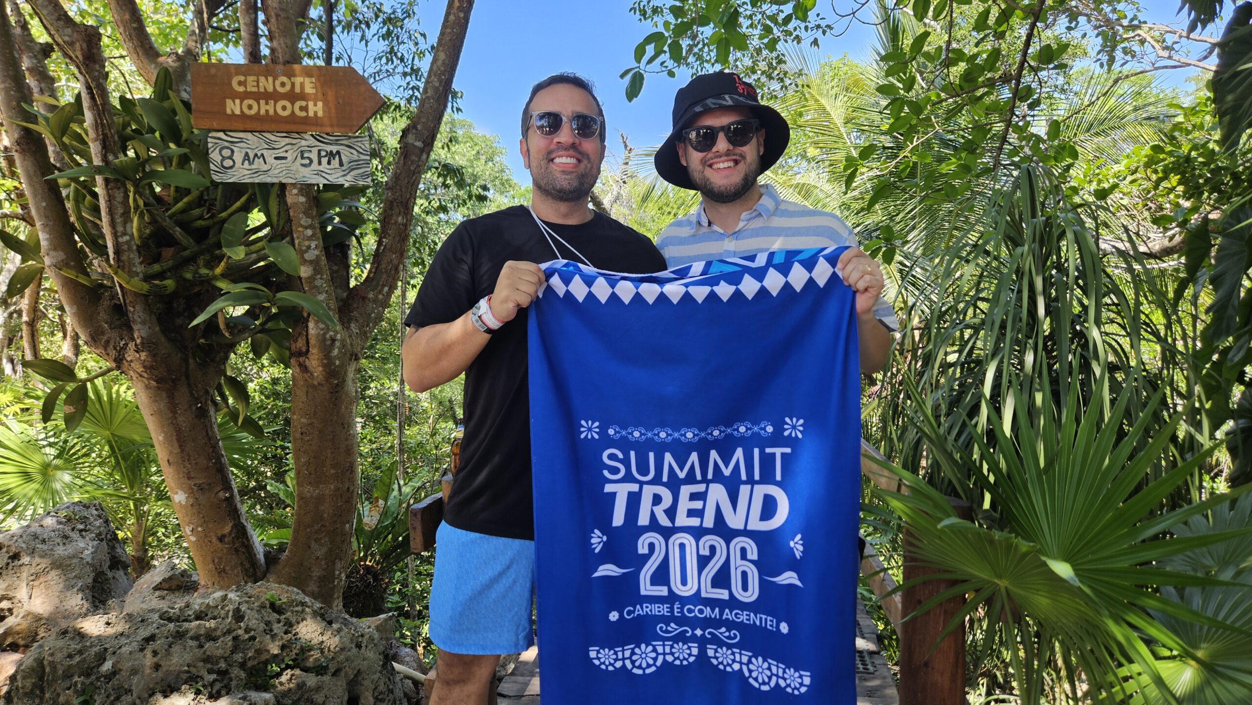 Felipe Eiras, da Trend, com Giovanne Vasquez, da Infinity Sky Viagens