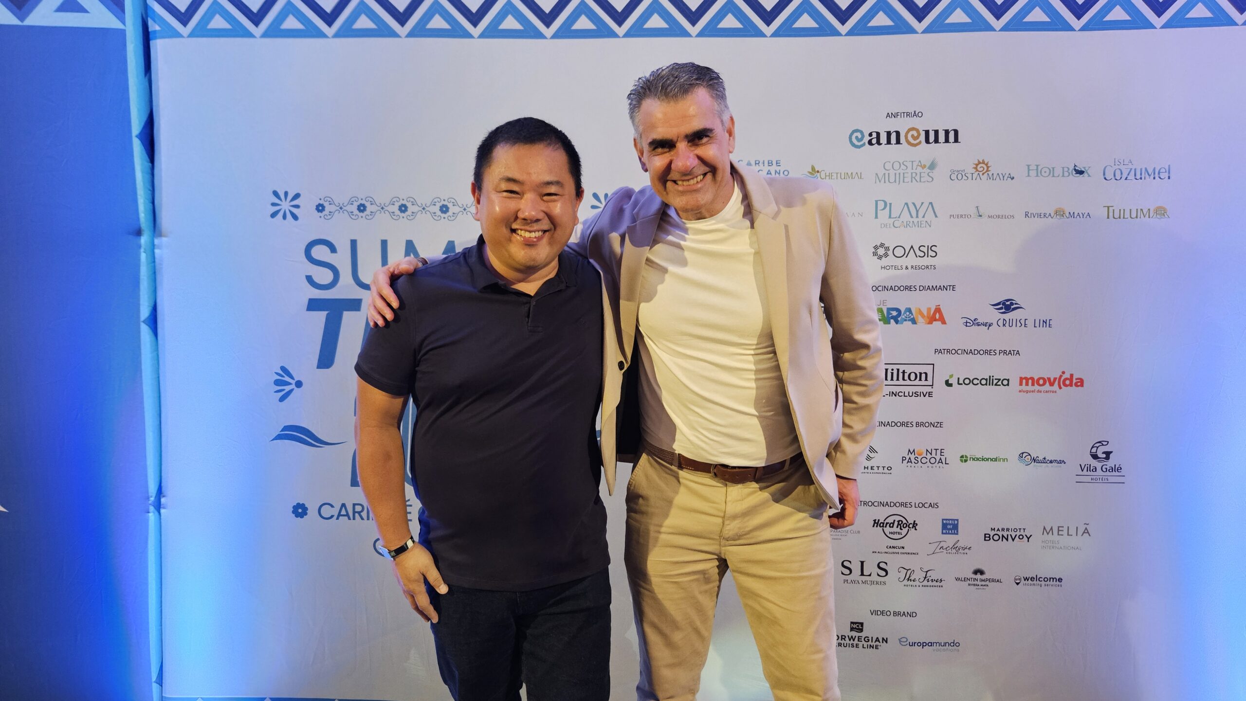 Juliano Kawamoto, da CVC Corp, e Alexandre Tedesco, da Trend Viagens