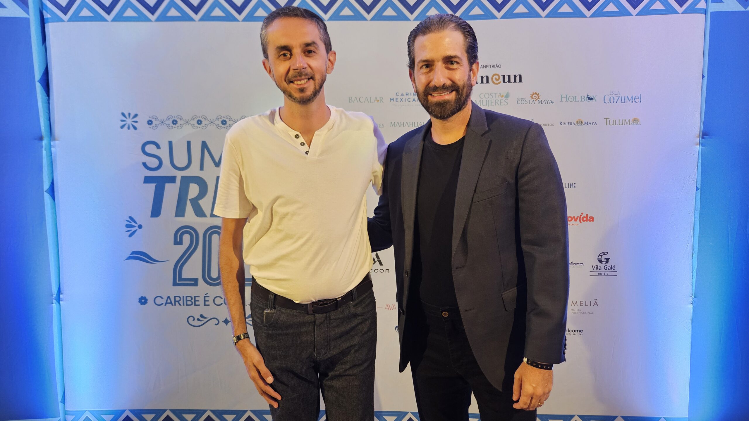Nelson Juliatto, da Átrio Hotéis São Paulo, com Bruno Heleno, da Trend Viagens