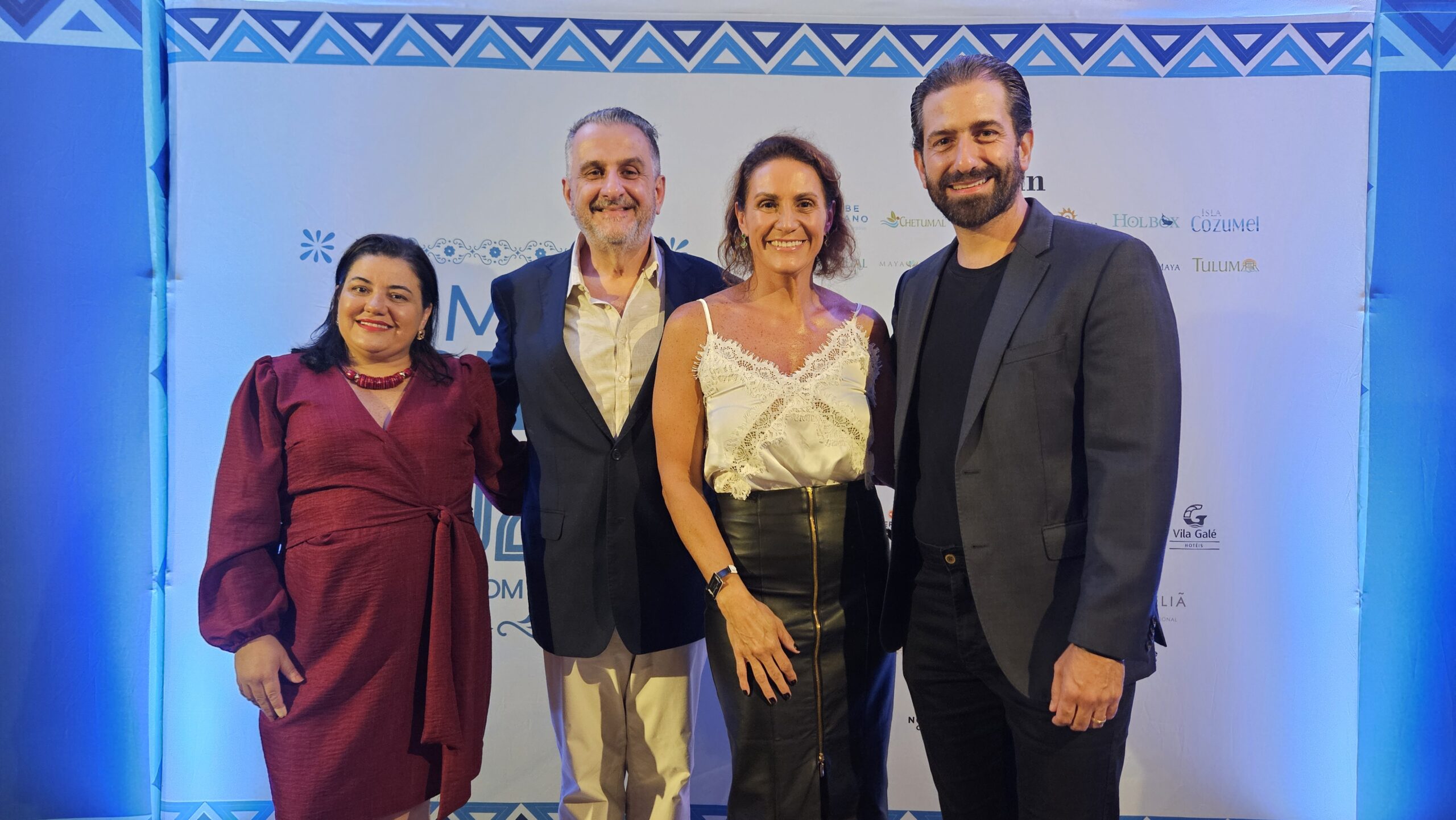 Carina Santos, da Laghetto, e Carlise Bianchi, da Brocker Turismo, com Claiton Armelin e Bruno Heleno, da Trend Viagens