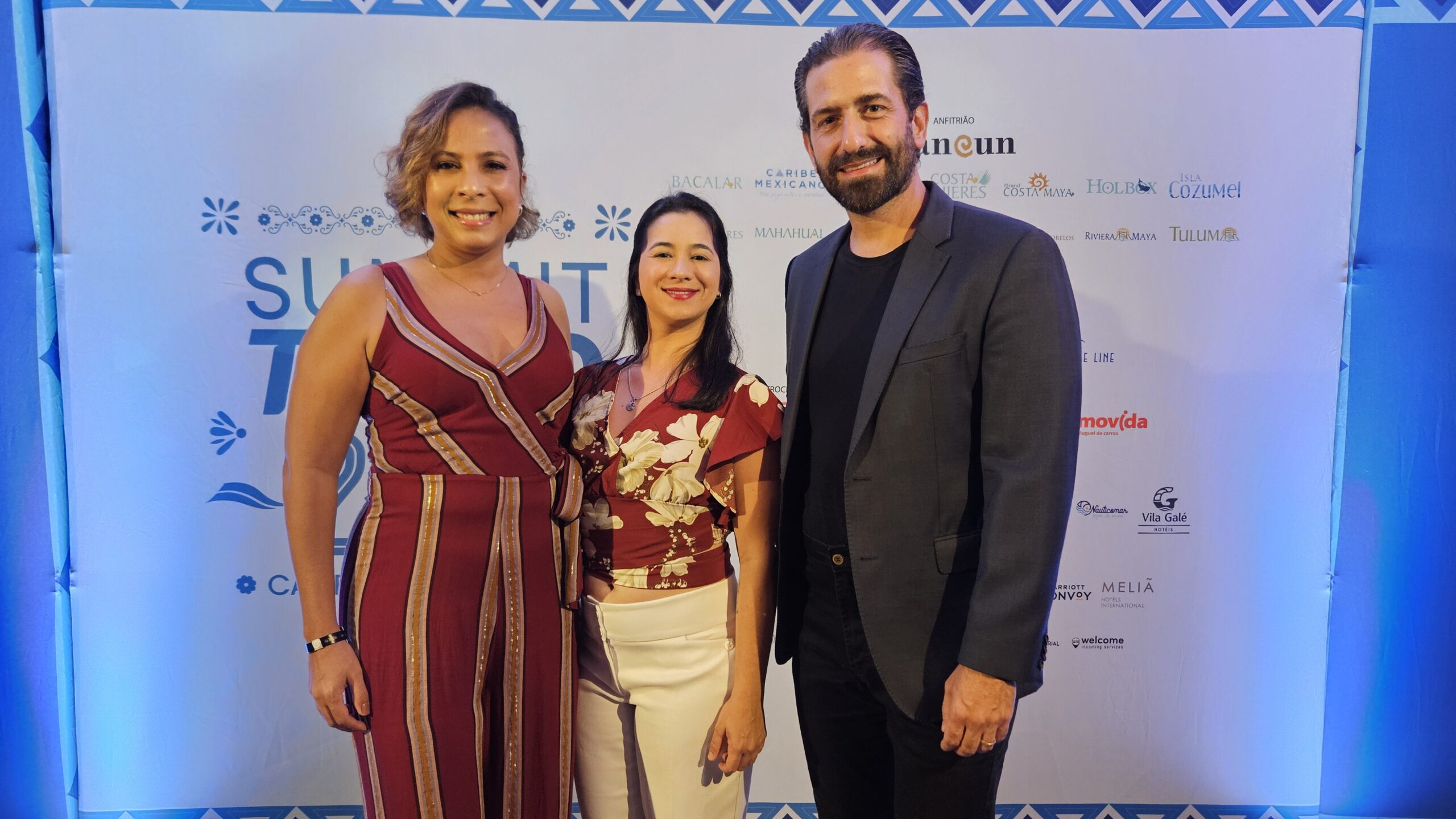 Amanda Jacob, da Jacob Turismo e Viagens, com Cassia Valle e Bruno Heleno, da Trend Viagens