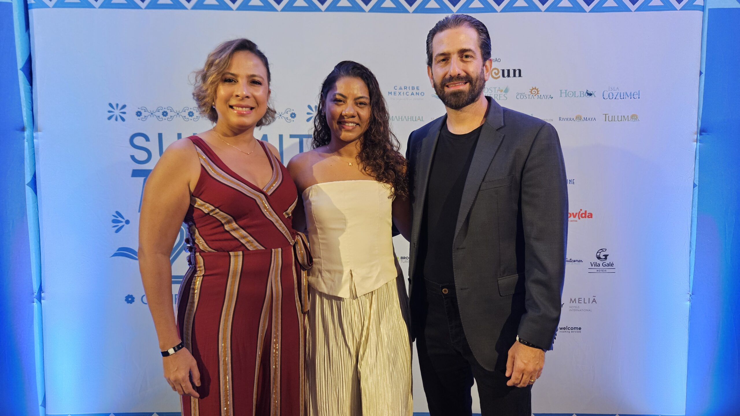 Priscila Costa, da Flytour Belém, com Cássia Valle e Bruno Heleno, da Trend Viagens