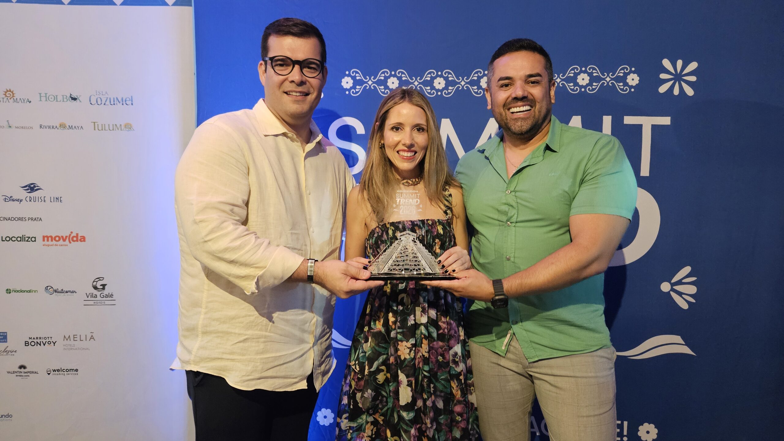 Noah Britto, da Trend Viagens, com José Nunes Neto e Giuliano Wassall, da Club Turismo