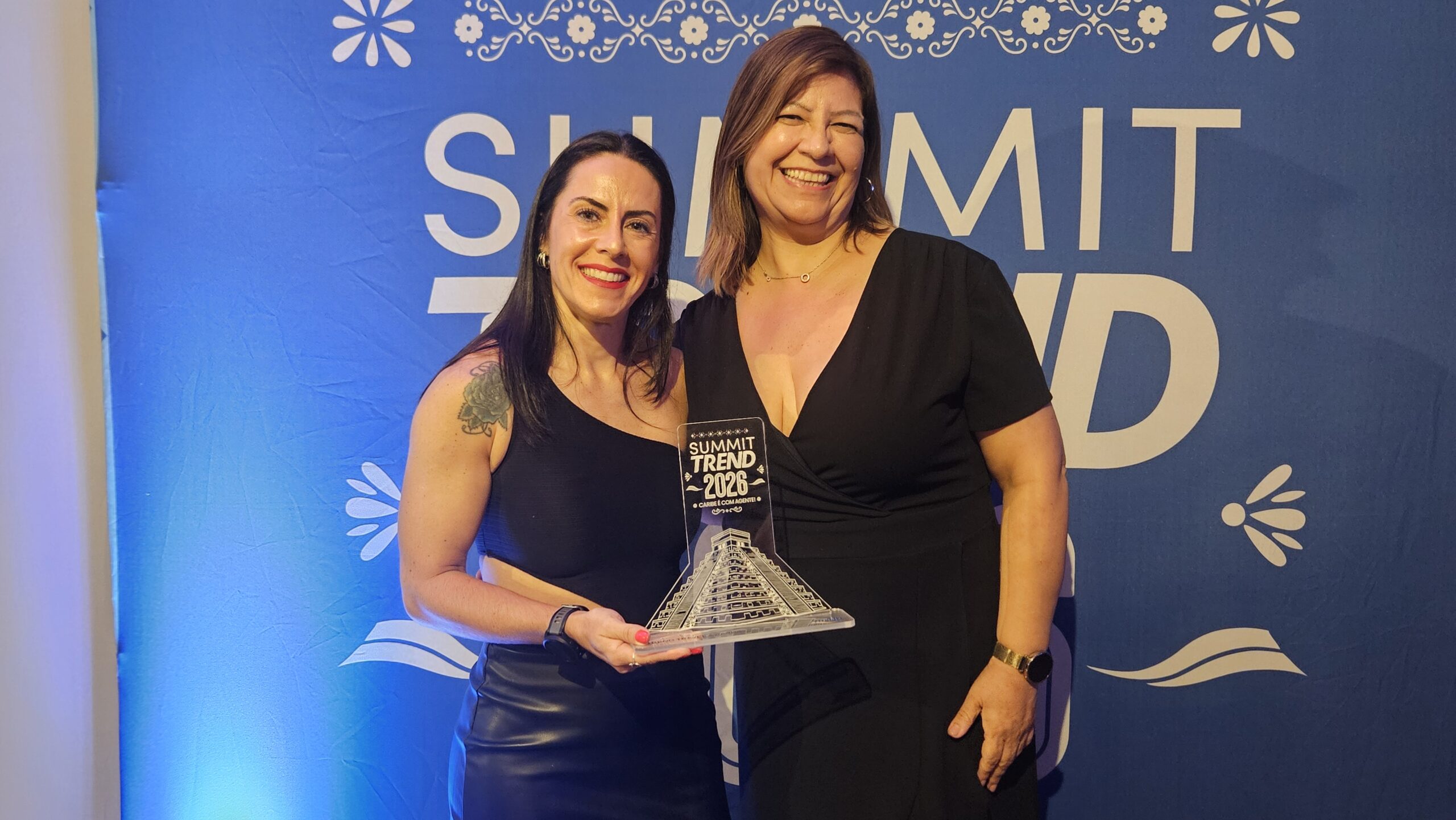 Renata Meyer e Edith Sanchezllanes, do Oasis