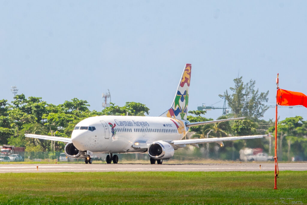 Cayman Airways nomeia AirlinePros como representante oficial no Brasil Cayman Airways