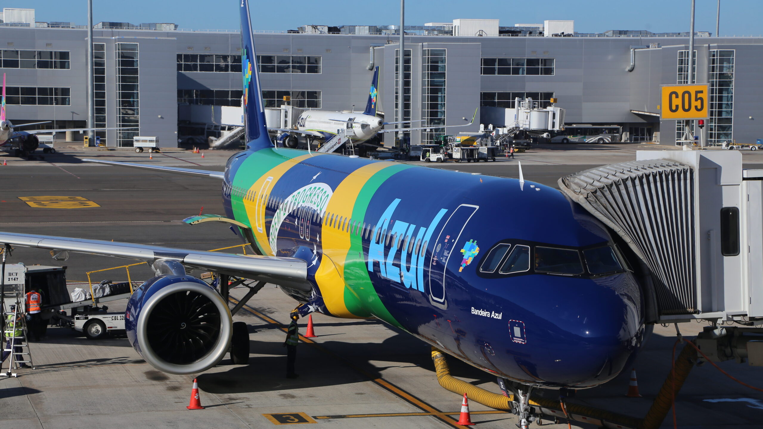 Azul fecha patrocínio com a CBF e se torna aérea oficial das Seleções Brasileiras até 2030