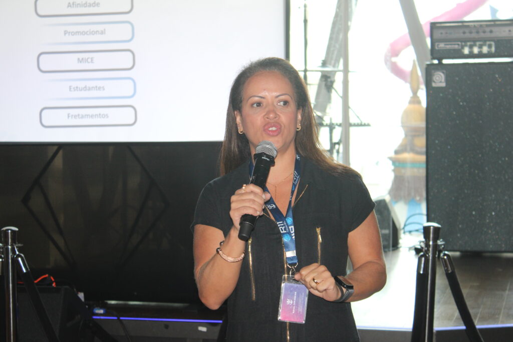 R11 Summit