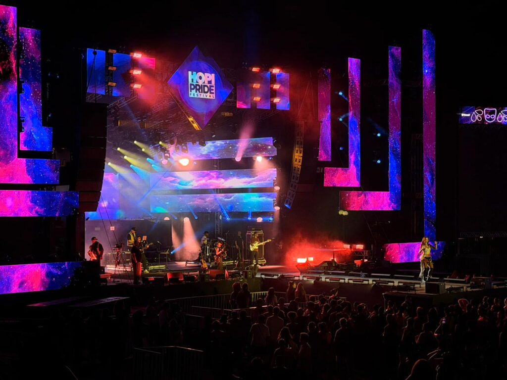 Hopi Pride leva 13 mil pessoas ao Hopi Hari com 16 horas de festa e atrações Hopi Pride leva 13 mil pessoas ao Hopi Hari com 16 horas de festa e atrações