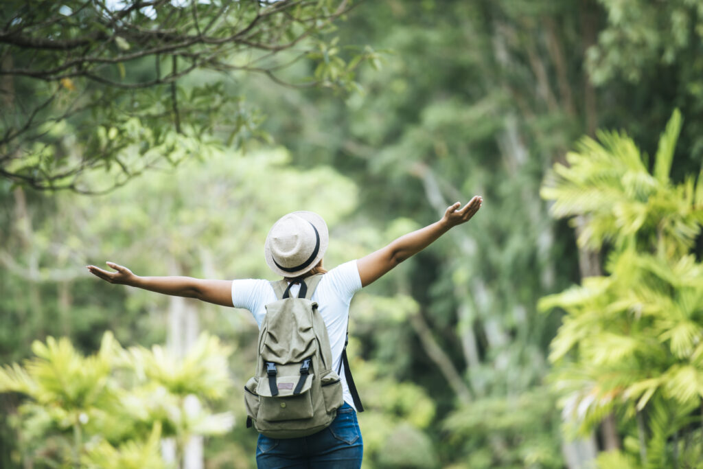 Estudo global mostra que sair da tela e viajar virou prioridade emocional; veja os resultados