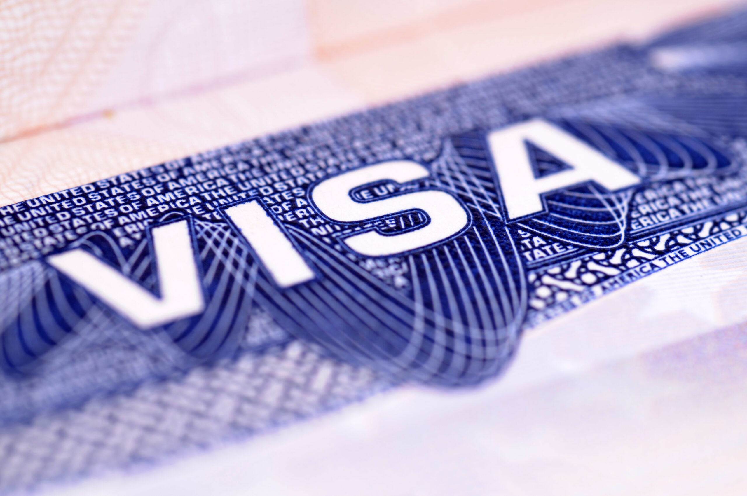 Brasileiros ganham vantagem em pedido de Green Card sem fila para EB-2 e EB-3 Brasileiros ganham vantagem em pedido de Green Card sem fila para EB-2 e EB-3