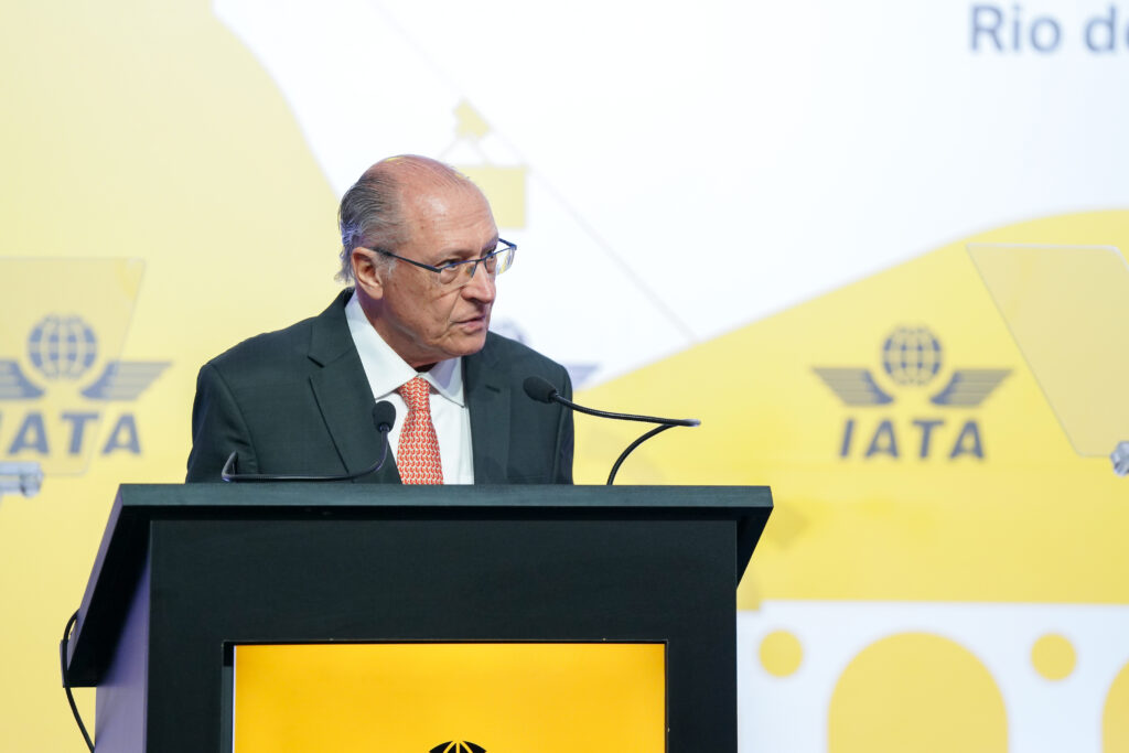 Durante encontro da IATA em 2026, Brasil apresenta avanços da aviação e reforça aposta em combustível sustentável