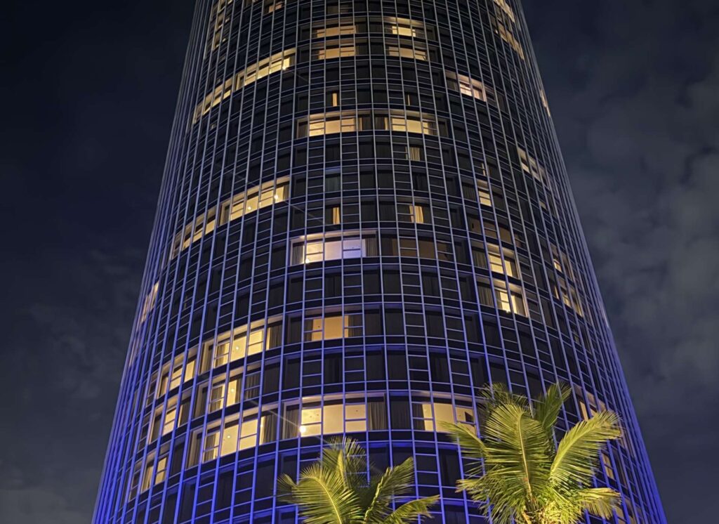 Hotel Nacional ganha iluminação especial para a Copa Hotel Nacional ganha iluminação especial para a Copa