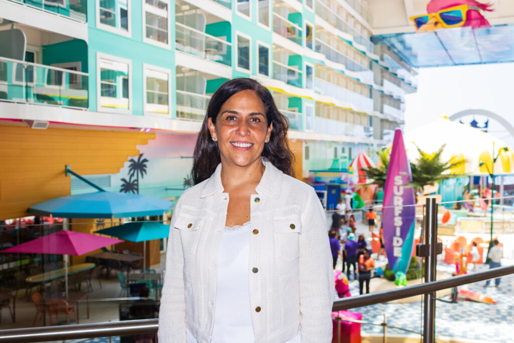 ‘Família é uma palavra que se expande’: como o Legend of the Seas marca o fortalecimento da estratégia da Royal Caribbean na Europa Itzel Valdés, da Royal Caribbean (Ana Azevedo/M&E)