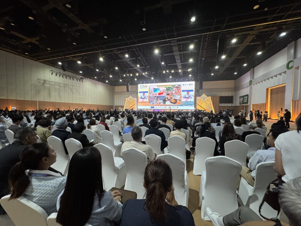 Tailândia aposta no bem-estar e apresenta nova estratégia global durante abertura da TTM+ 2026; veja a galeria de fotos