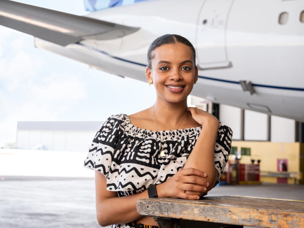 United Airlines revela novos menus a bordo em 2026 em colaboração com a Chef's Table, assinados por chefs de renome mundial
