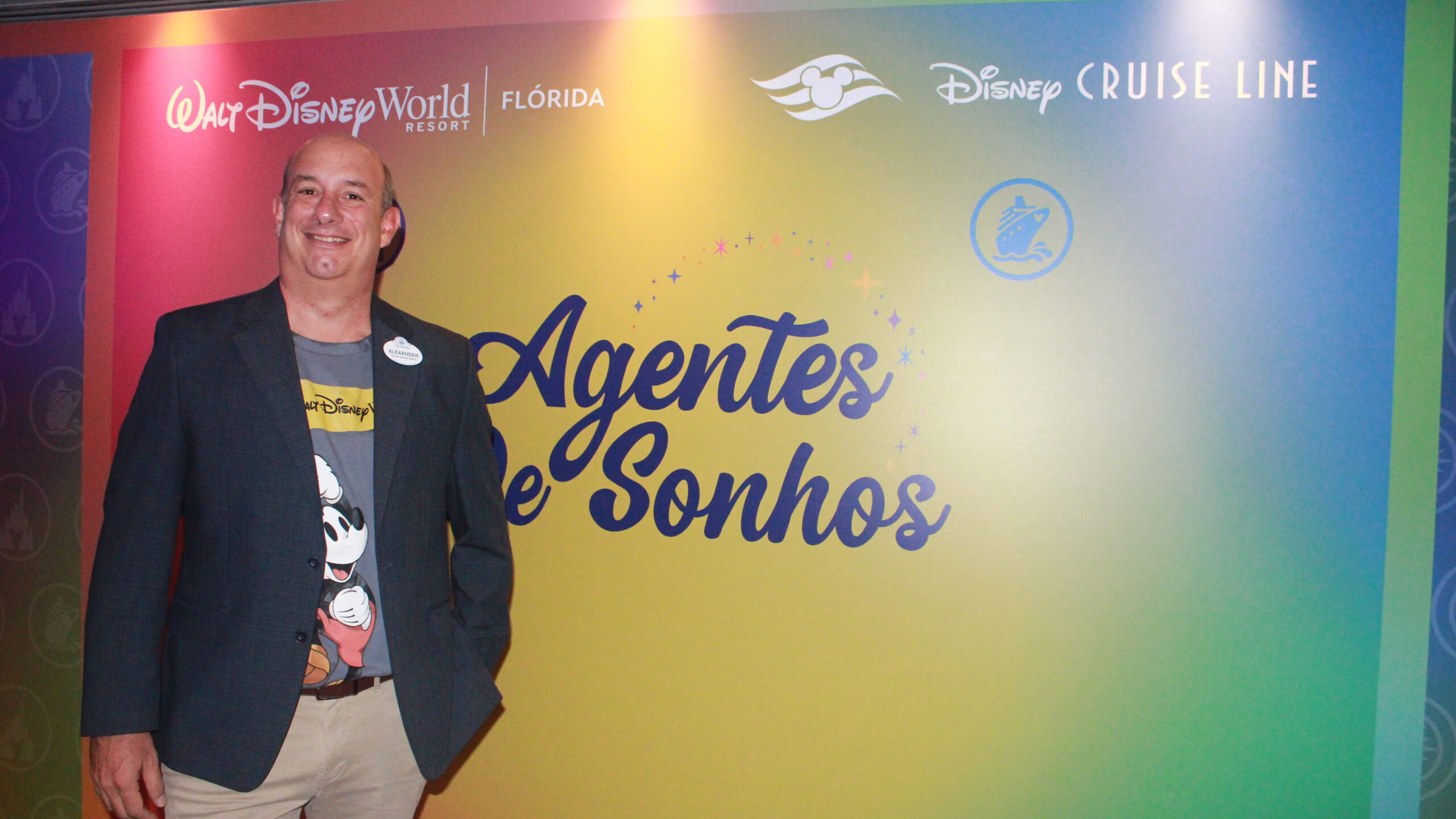 Disney apresenta guia digital renovado e próximos lançamentos em manhã mágica para agentes de viagens; veja fotos Disney apresenta guia digital renovado e próximos lançamentos em manhã mágica para agentes de viagens; veja fotos