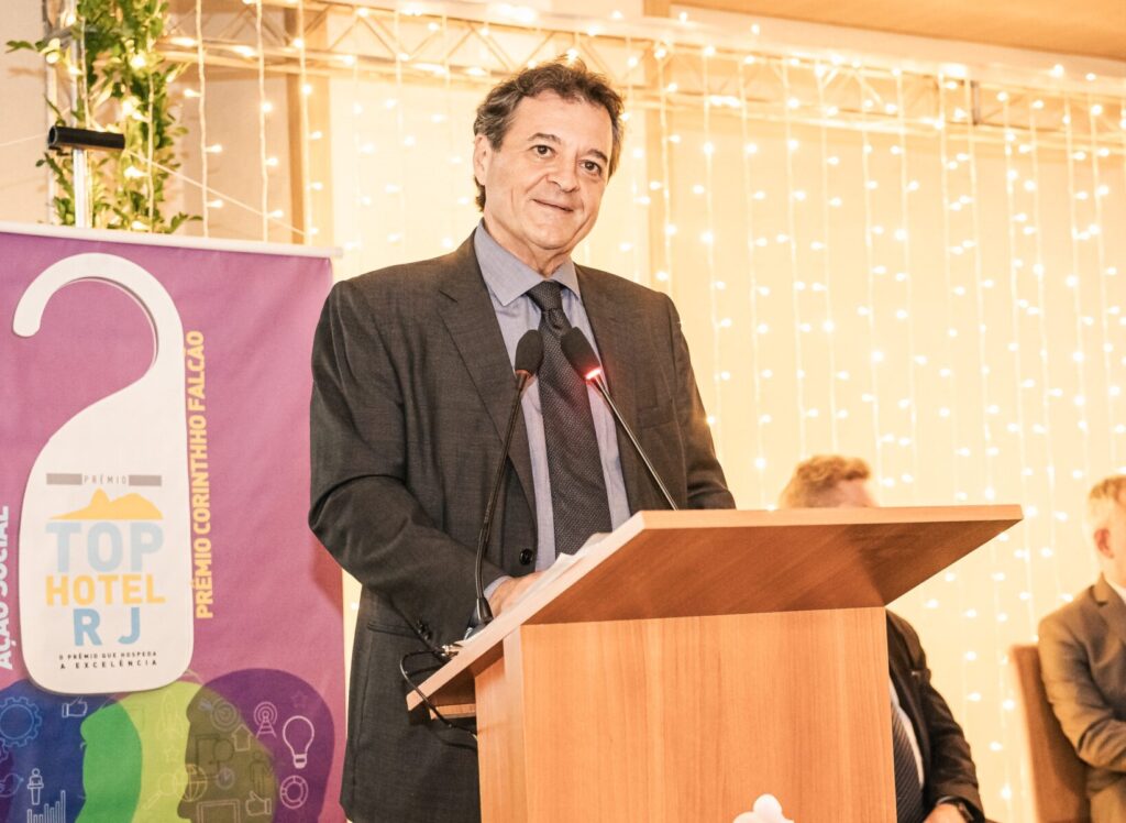 José Domingo Bouzon é reeleito presidente da Abih-RJ para o biênio 2026-2028 José Domingo Bouzon é reeleito presidente da Abih-RJ para o biênio 2026-2028
